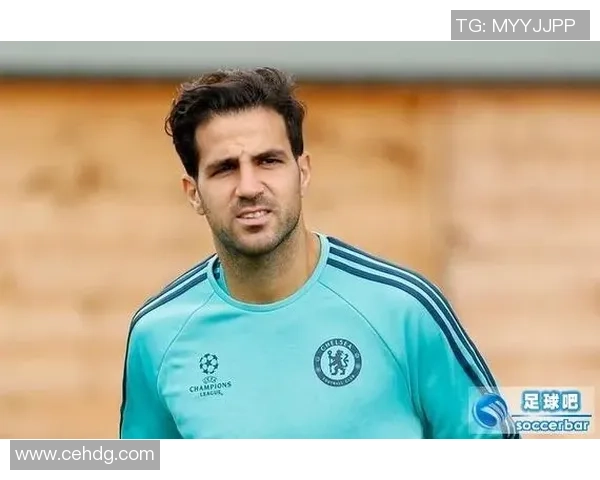 足球明星因超速被交警拦下现场反应引发热议引关注