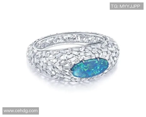 足球明星女友们的奢华珠宝盛宴展现魅力与风采