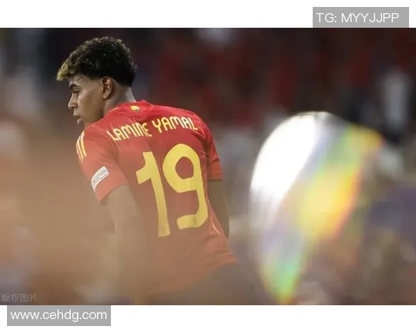 足球明星情怀瞬间集锦展现他们的热爱与梦想之旅 足球明星情怀瞬间集锦展现他们的热爱与梦想之旅