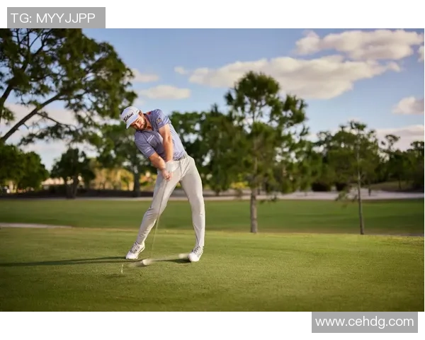 足球明星挥杆高尔夫场上展现风采与激情的完美结合 足球明星挥杆高尔夫场上展现风采与激情的完美结合