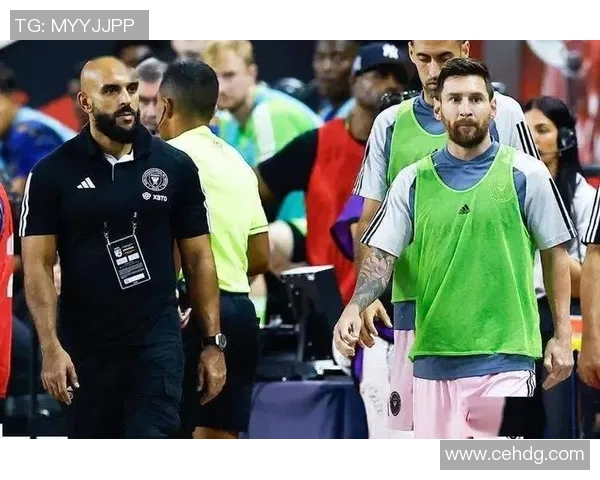 足球明星的保镖车队背后的故事与安全保障揭秘