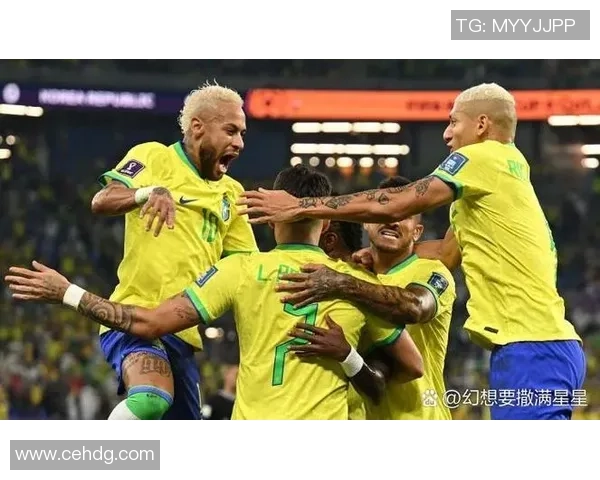 足球明星的爱犬展现球技与主人同场竞技的精彩瞬间 足球明星的爱犬展现球技与主人同场竞技的精彩瞬间