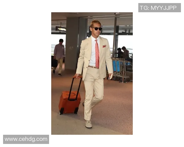 足球明星穿搭潮流小脚裤图片展示引领时尚风潮 足球明星穿搭潮流小脚裤图片展示引领时尚风潮