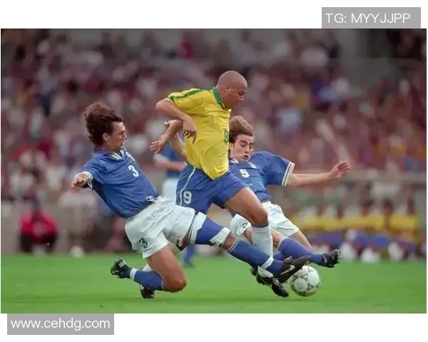 足球明星精彩瞬间大汇集让我们一起欣赏他们的风采与魅力 足球明星精彩瞬间大汇集让我们一起欣赏他们的风采与魅力